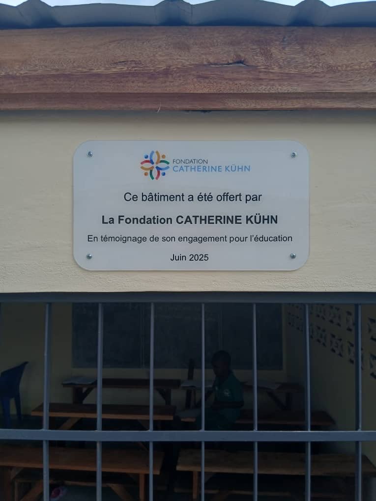 Plaque on the building donated by the Catherine Kühn Foundation, dated June 2025.